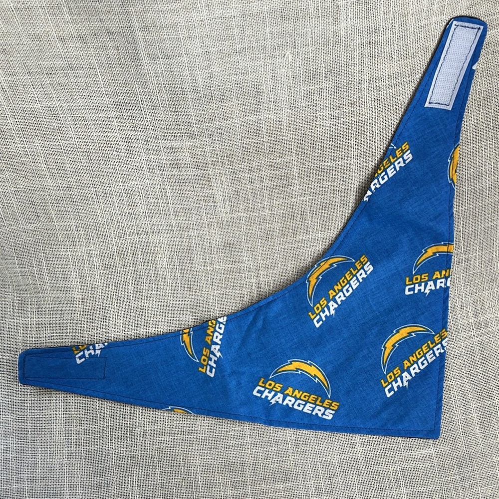 Los Angeles Chargers Dog Bandana-Size M - Picture 5 of 6